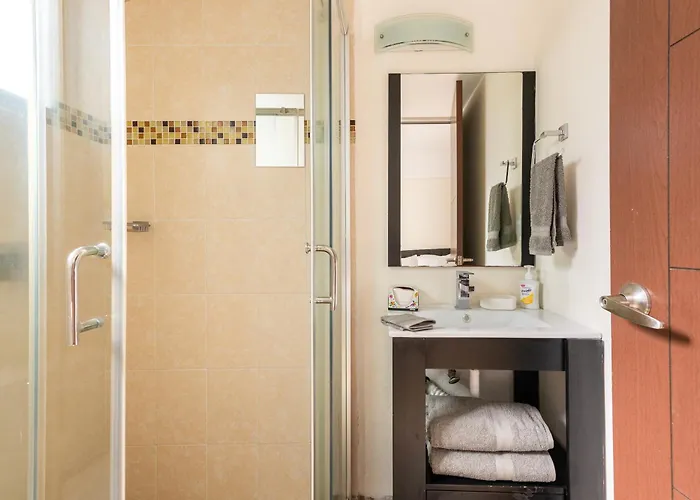 C101 - 2br - 2bth Apartamento